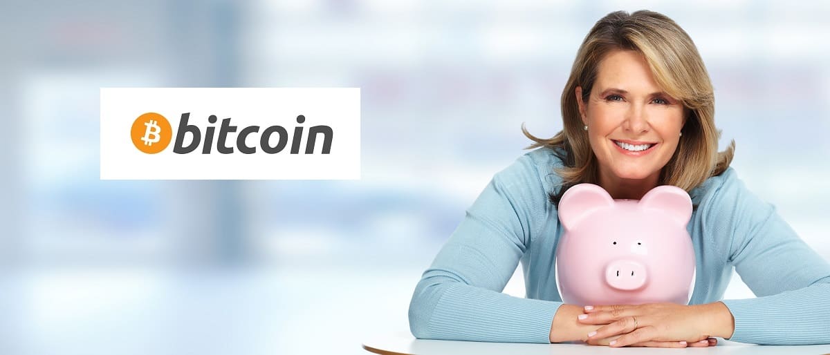 A professional guide by First Financial explaining Bitcoin tax-loss harvesting strategies to offset capital gains, featuring official trademark registration No. 3532314.